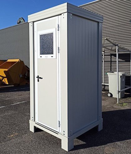 Cabine Sanitaire  avec WC et Lavabo