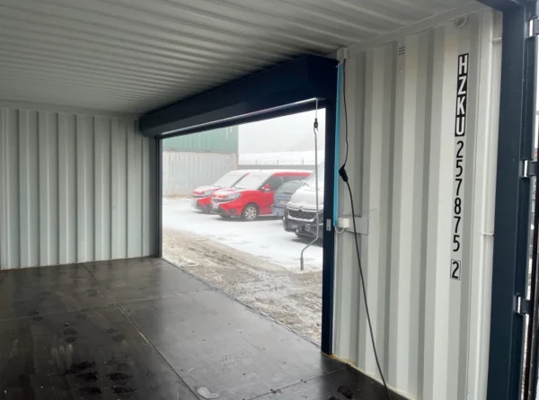 Conteneur de stockage 20 pieds avec volet roulant et porte d'entrée – Image 2