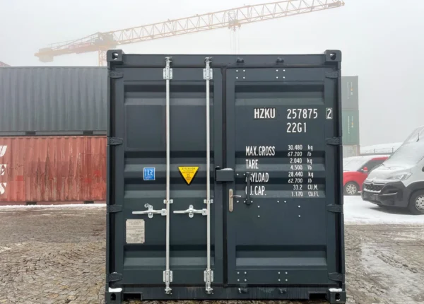 Conteneur de stockage 20 pieds avec volet roulant et porte d'entrée – Image 8